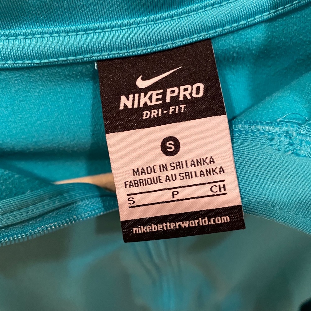 Lightly worn, half zip, turquoise Nike running top - Picture 3 of 10